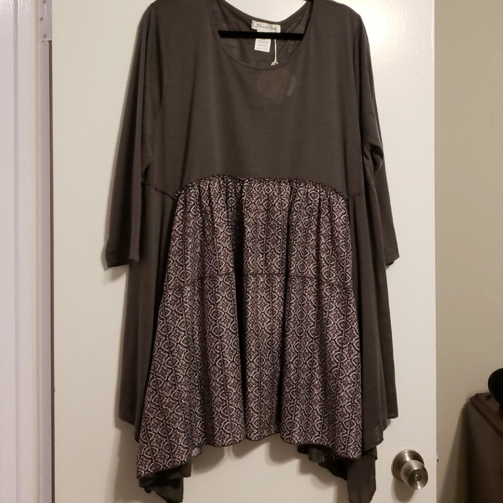 Gray & Mauve Tunic - 1XL